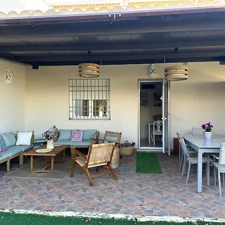 Casa De Diseno Con Jardin Cerca De Cordoba *