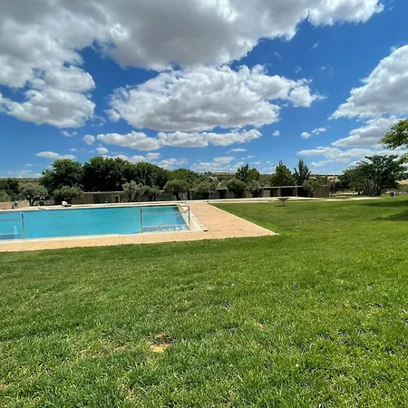Casa De Diseno Con Jardin Cerca De Cordoba Holiday home *