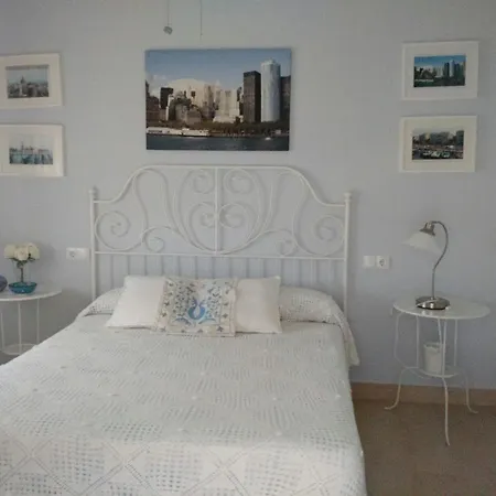 Casa De Diseno Con Jardin Cerca De Cordoba Holiday home *